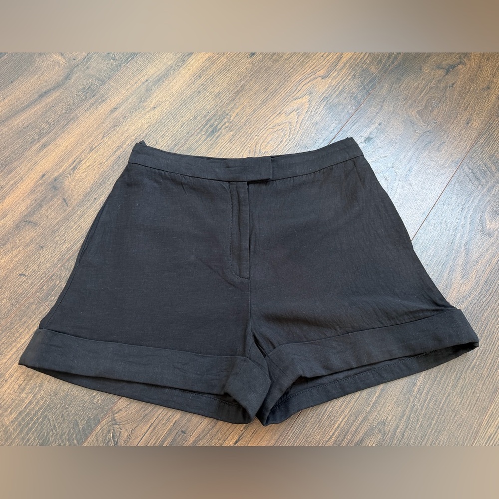 Aritzia Babaton Women’s Portico Linen Shorts Black Size 6